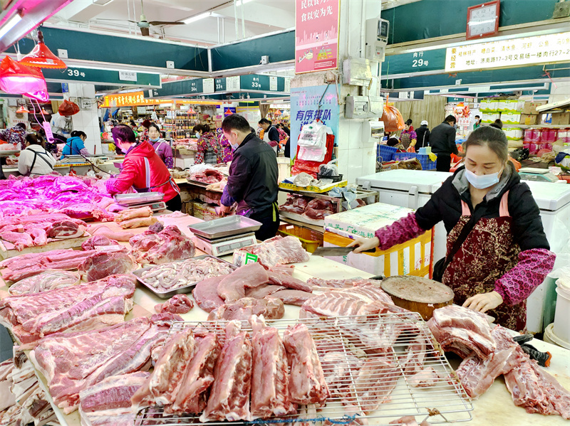 农贸市场肉菜商品保供价稳（拍摄：黄俭忠））.jpg